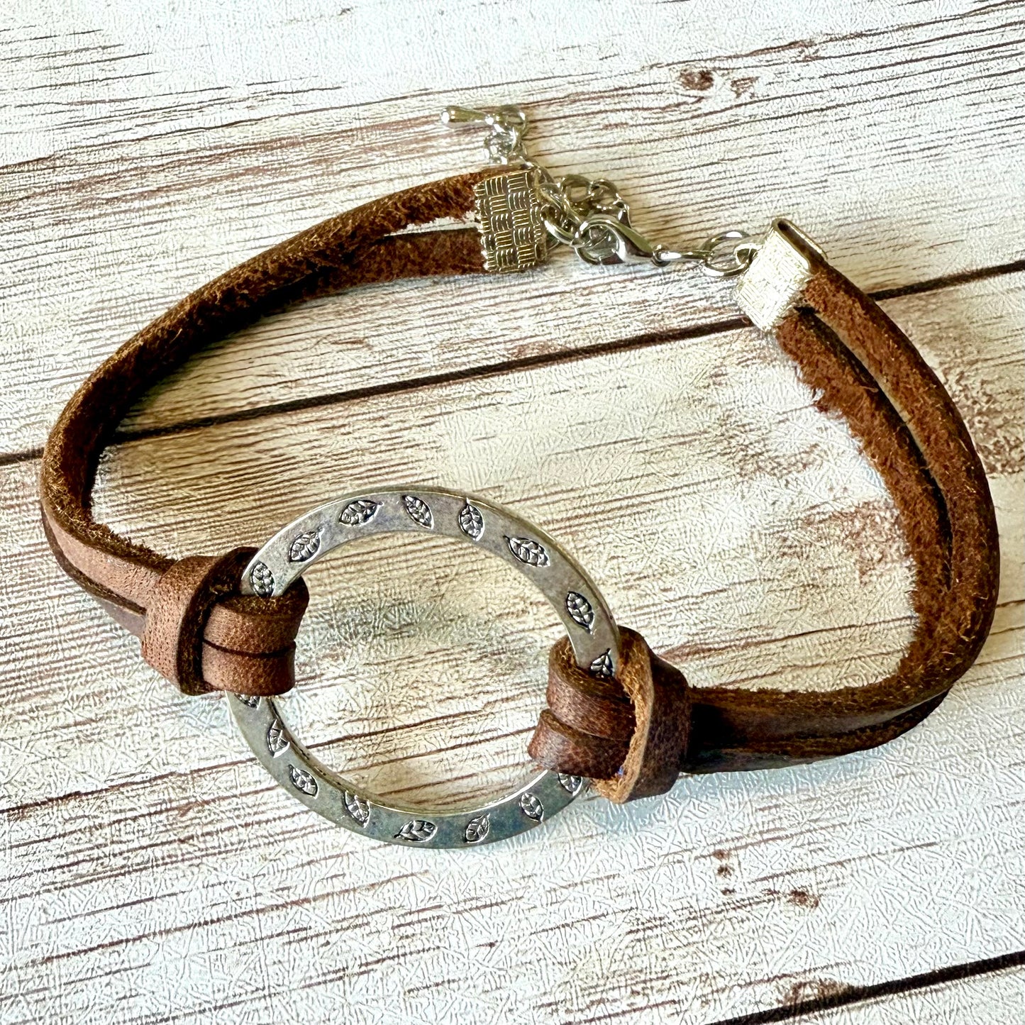 Leather O-Ring Bracelet with Adjustable Clasp - Bohemian Style