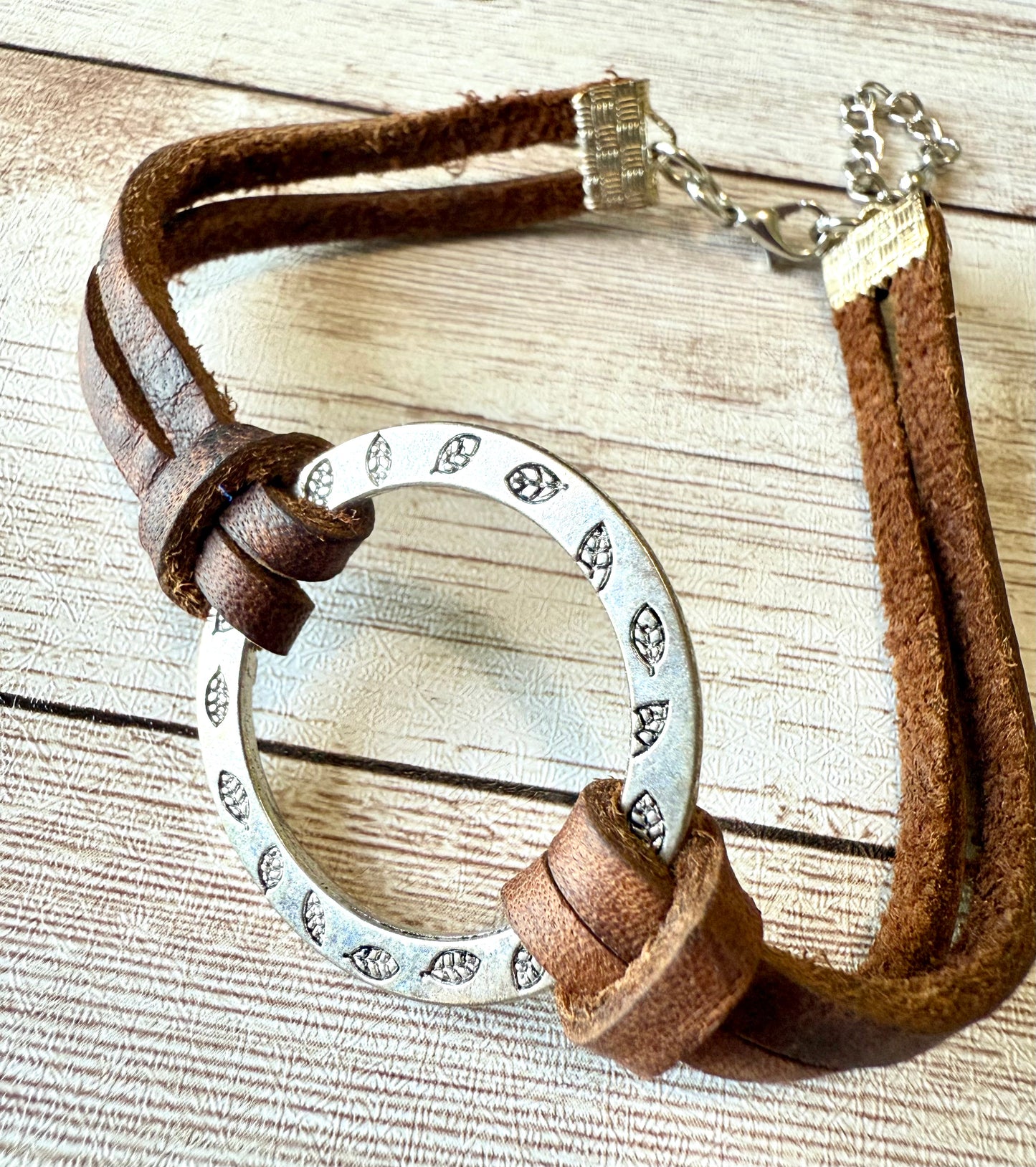 Leather O-Ring Bracelet with Adjustable Clasp - Bohemian Style