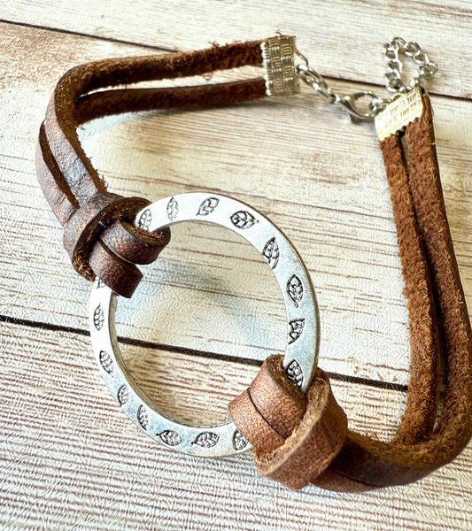 Leather O-Ring Bracelet with Adjustable Clasp - Bohemian Style